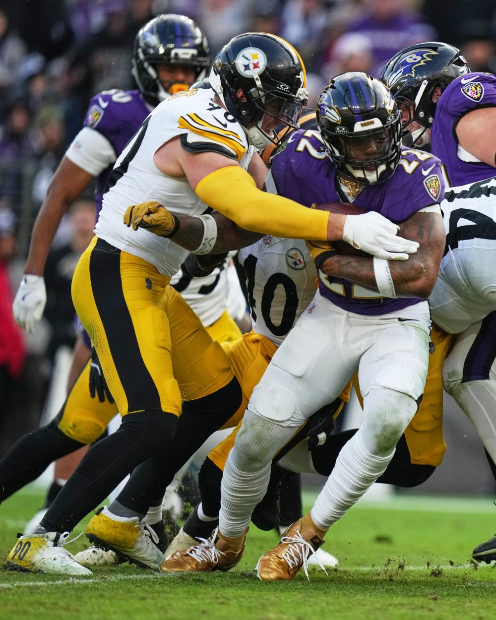 Steelers LB TJ Watt hospitalized after experiencing discomfort in his lungs