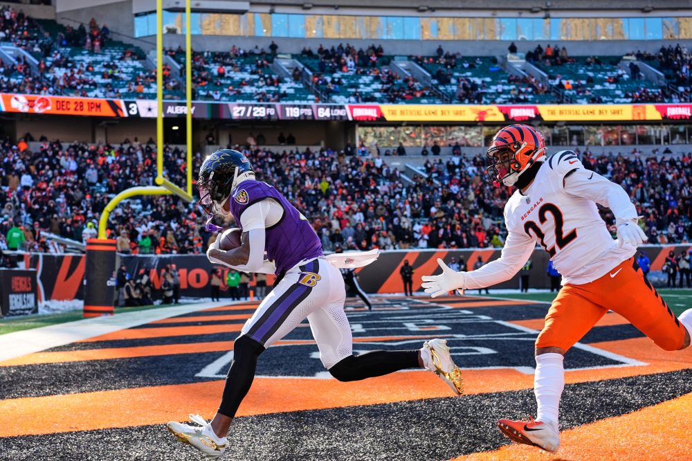 Lamar Jackson’s 2 TD passes, long pick-6 propel Ravens to 24-0 win over Bengals