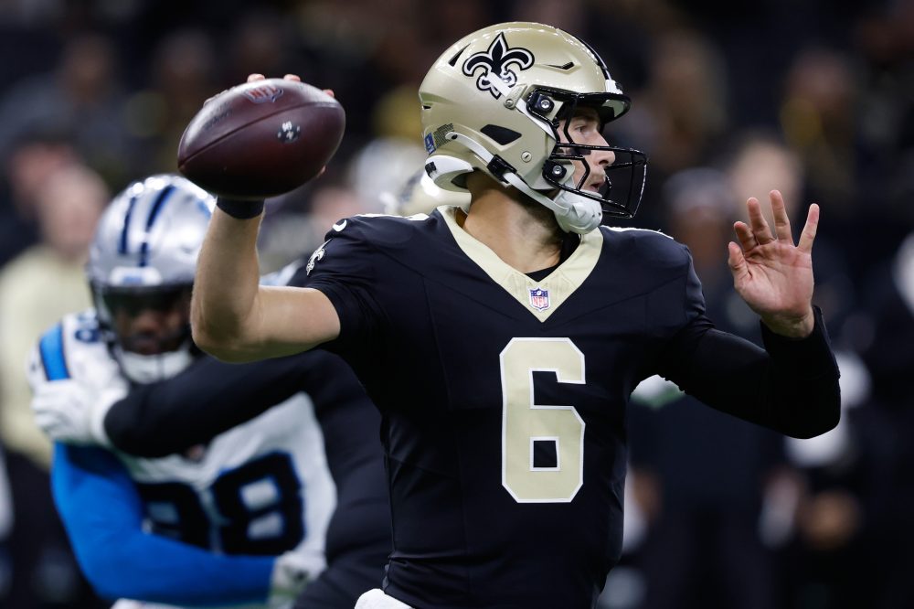 Shough’s clutch drive and Smyth’s kick lift the Saints past the Panthers, 20-17