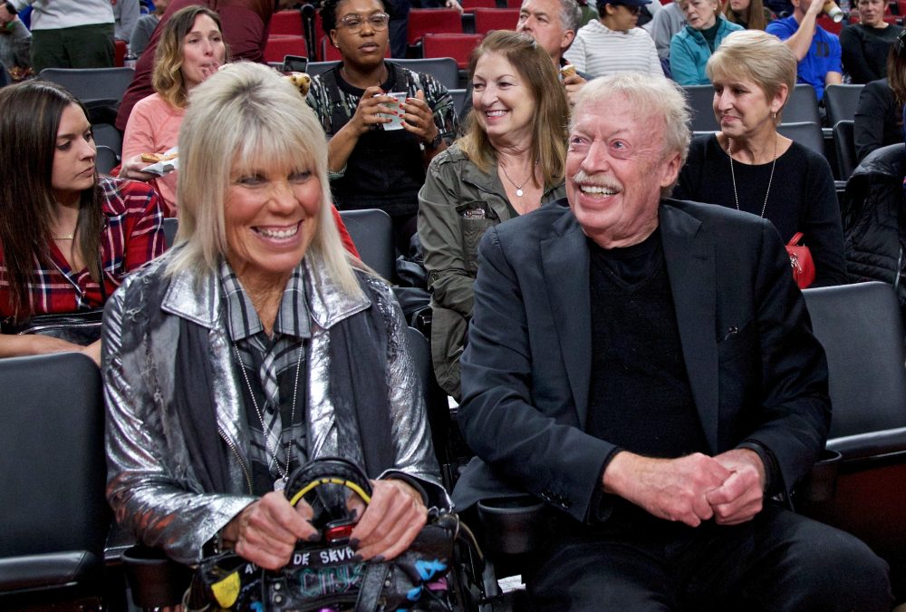 Phil and Penny Knight’s donation tops the Chronicle of Philanthropy’s list of 2025’s biggest gifts