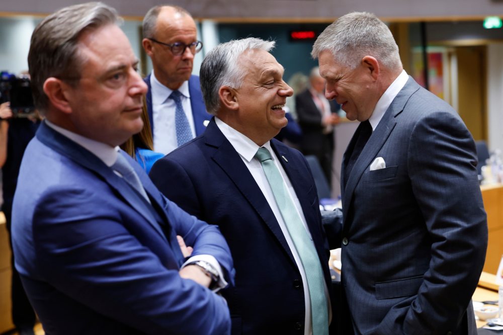 Under pressure at home, Belgium’s leader treads a tight rope with EU partners over funds for Ukraine