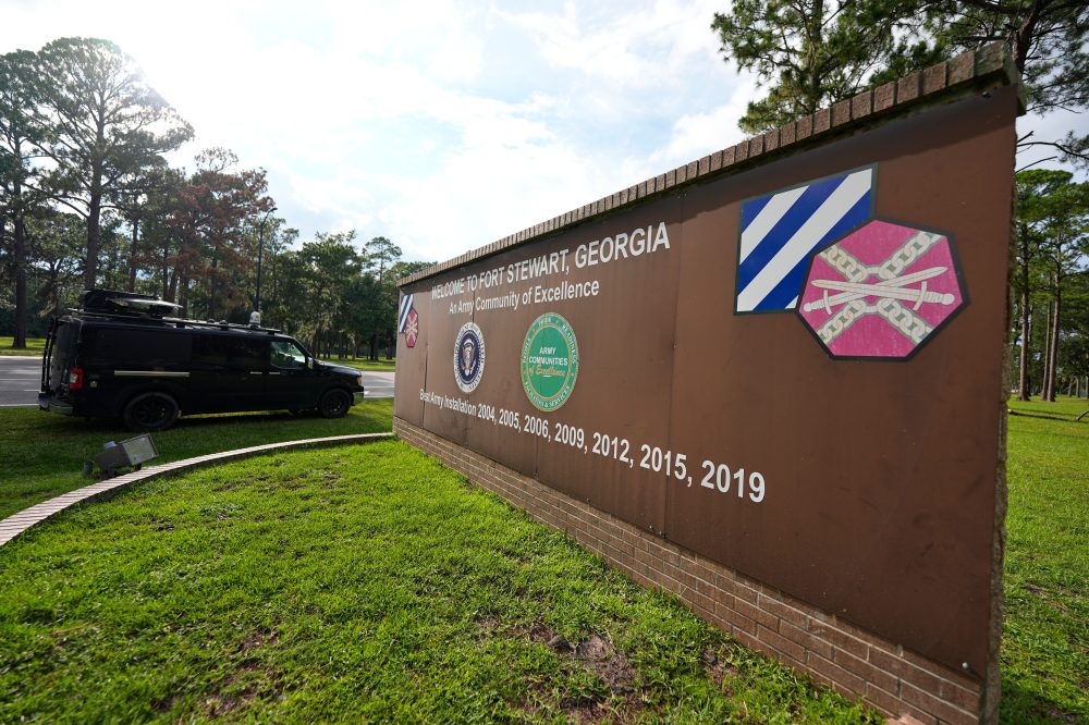 Army sergeant to appear before a military judge on charges that he shot 5 people at Georgia base