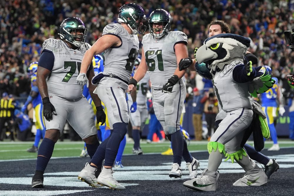 Seahawks rally from 16-point deficit and stun Rams 38-37 in OT move atop NFC West