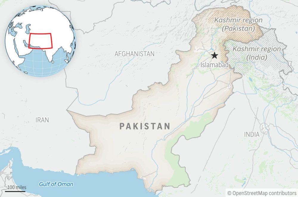 Suicide car bomber, militants attack military post in northwest Pakistan, killing 4 soldiers