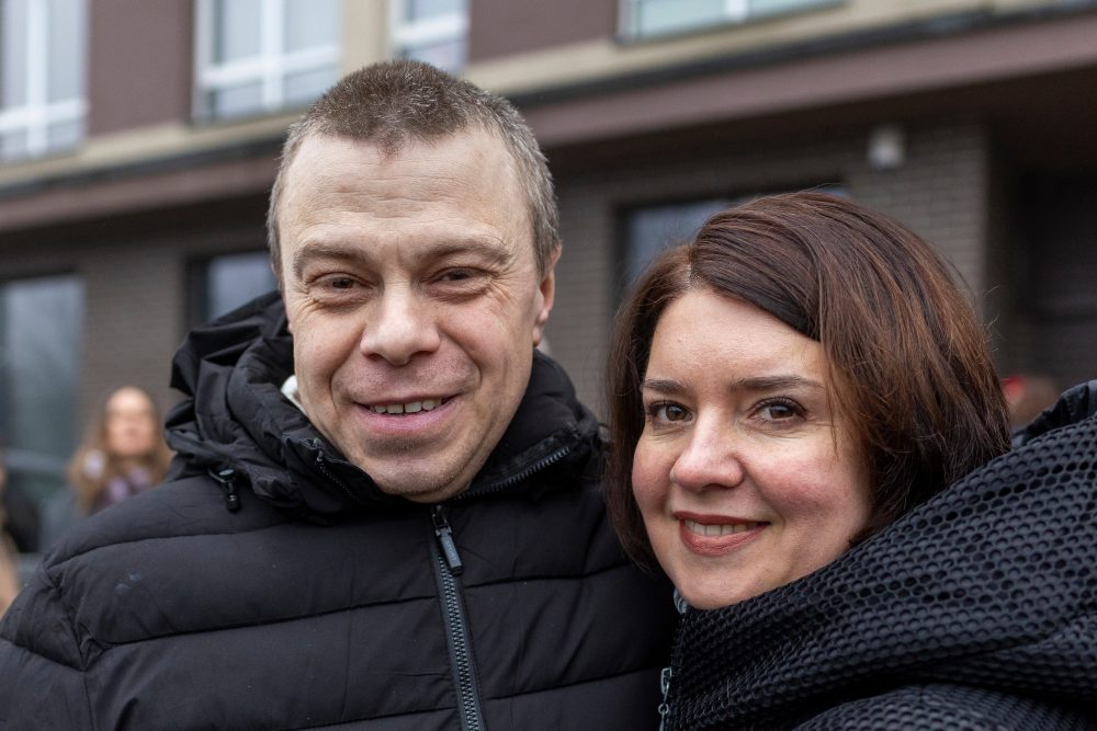 Prisoners freed by Belarus say their passports are taken away in a final ‘dirty trick’ by officials