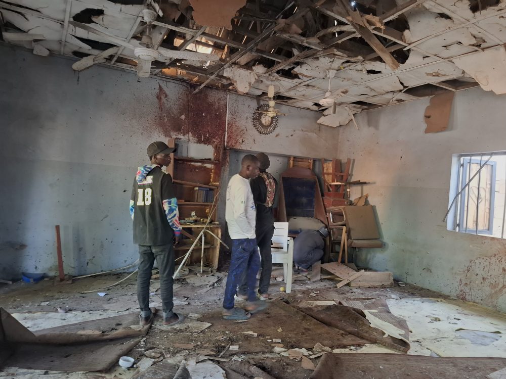 Blast at mosque in Nigeria kills 5 and injures more than 30 in apparent suicide attack