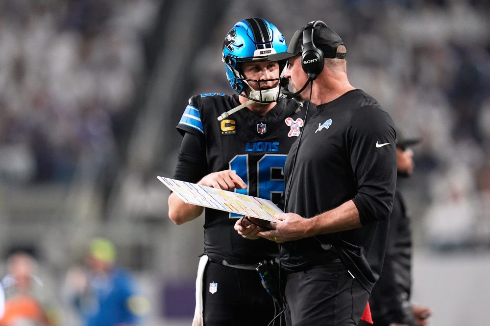 Lions eliminated after turnover-fueled loss to Vikings, send Packers to playoffs