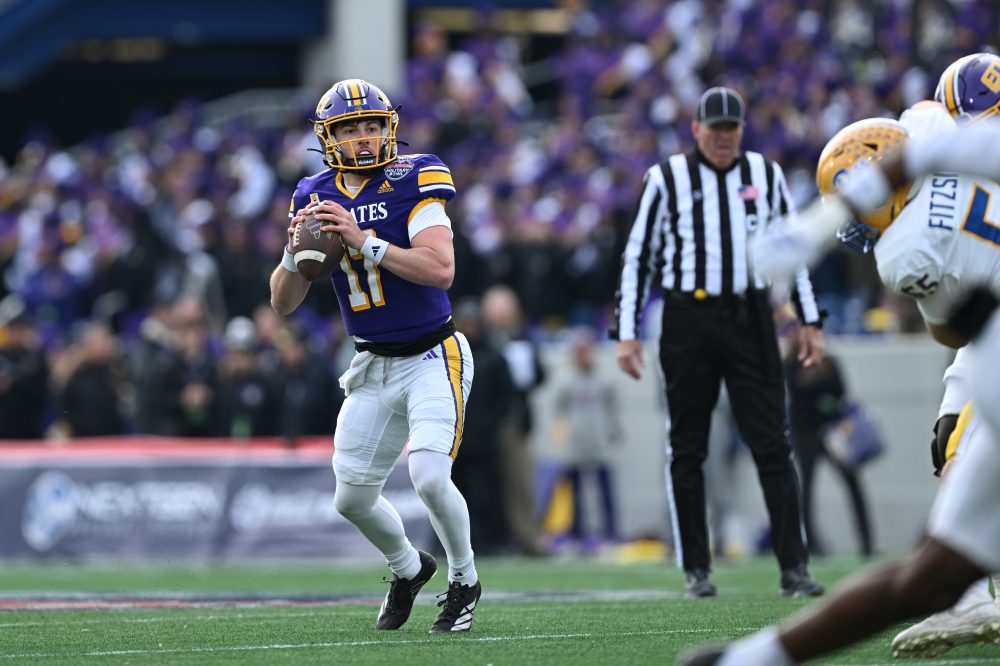 East Carolina takes advantage of 5 Pittsburgh turnovers, wins 23-17 in the Military Bowl