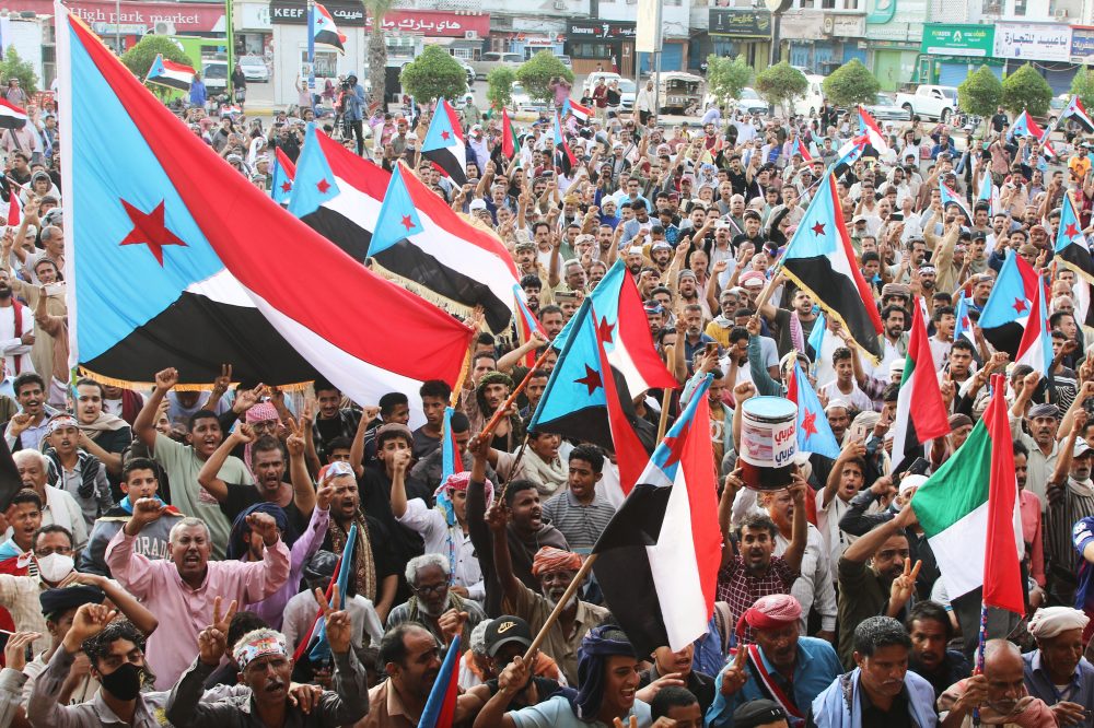 More Saudi airstrikes hit separatist positions in Yemeni port city