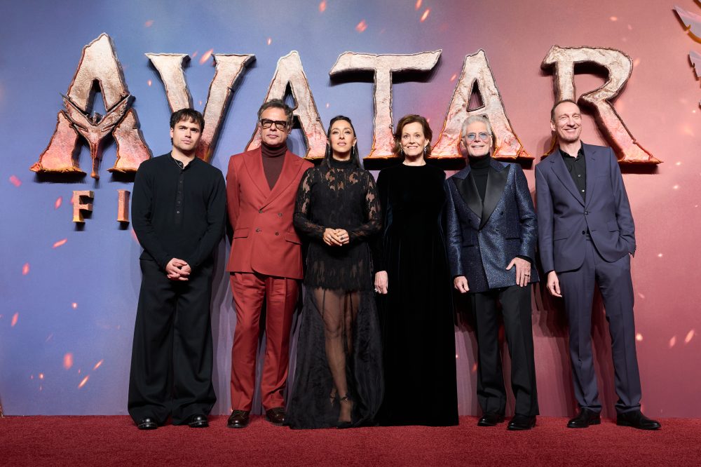 Hollywood starts 2026 with ‘Avatar: Fire and Ash’ No. 1, as James Cameron’s sci-fi epic crosses $1B