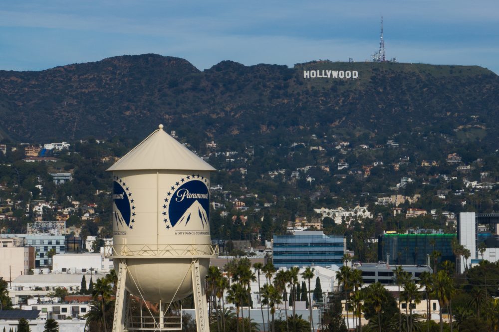 Warner Bros rejects takeover offer from Paramount, tells shareholders to stick with Netflix bid