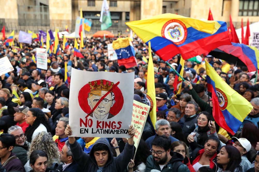 Trump invites Colombian president to White House days after threatening it with military strike
