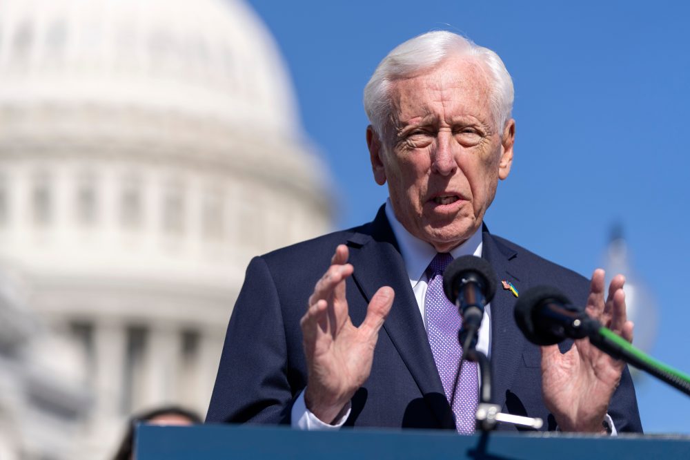 Rep. Steny Hoyer, the longest-serving House Democrat, to retire at the end of term