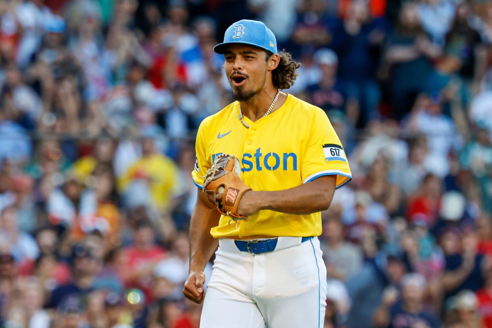 White Sox acquire right-hander Jordan Hicks from Boston for prospect Gage Ziehl