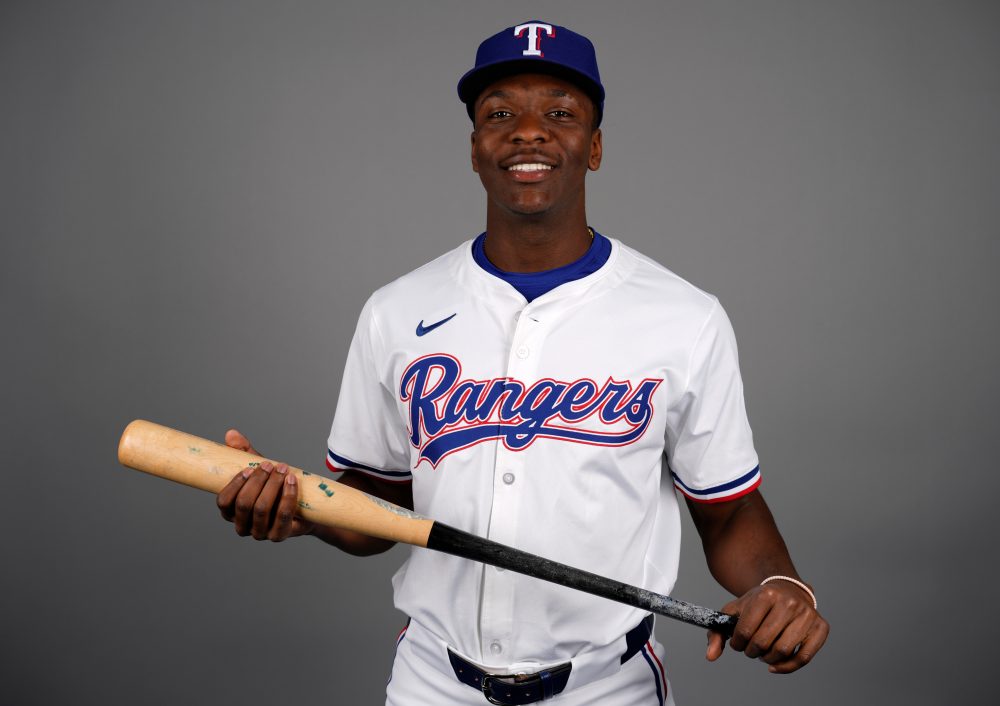 Rangers lose top prospect, infielder Sebastian Walcott, to UCL injury and surgery