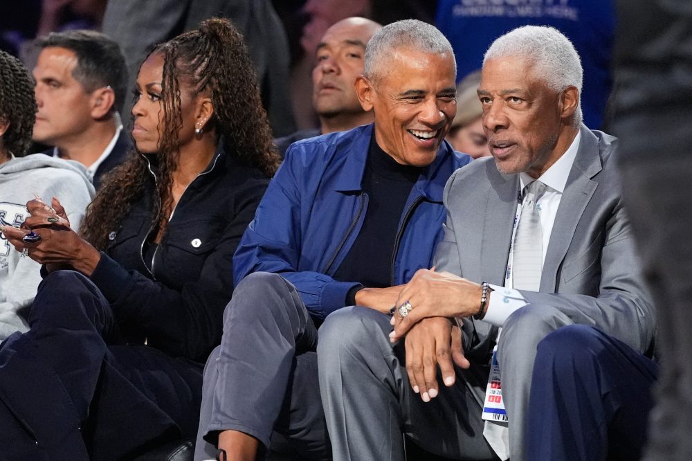 Obama shuts down alien buzz and says there’s no evidence they’ve made contact