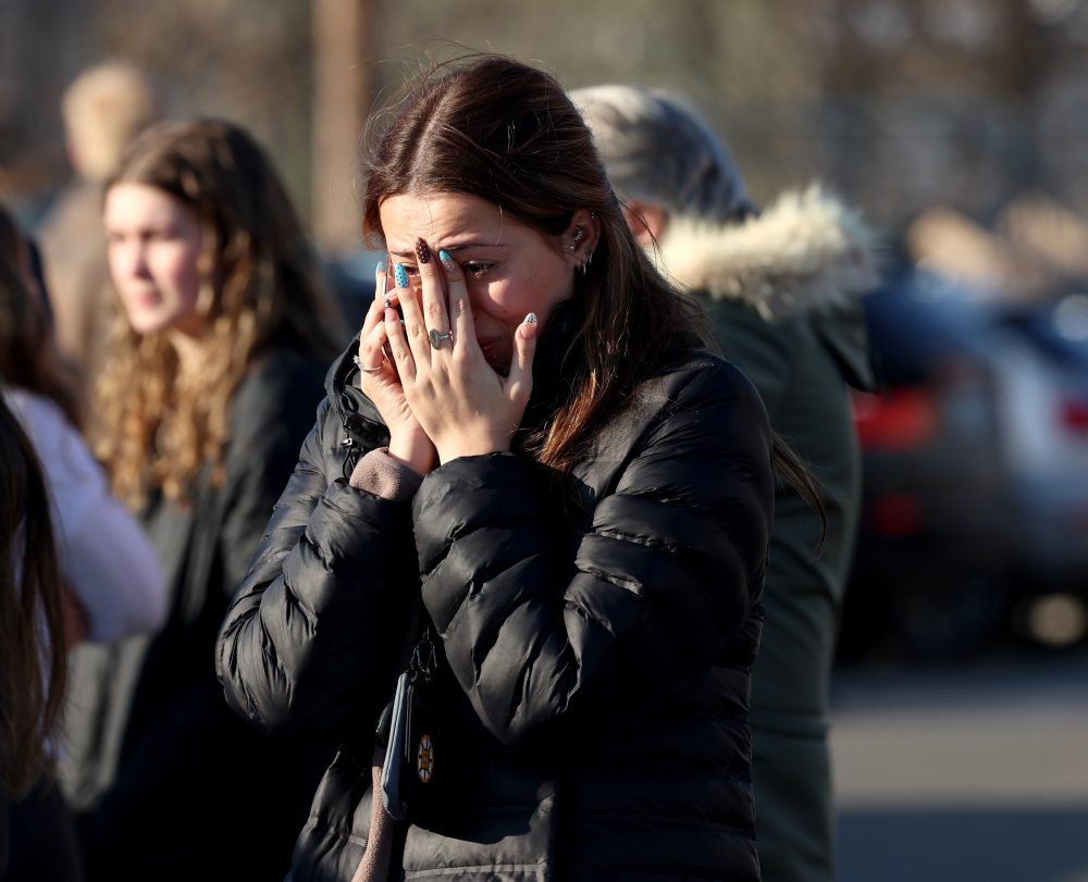 3 killed, including suspect, in shooting during Rhode Island youth hockey game