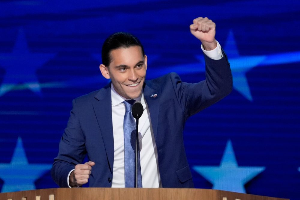 Democrats recruit popular content creators in new strategy to win back Latino voters