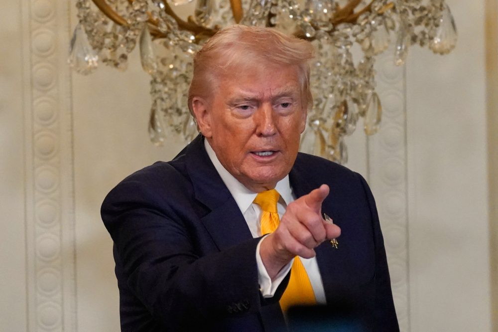 Tariffs paid by midsized US firms tripled last year, new analysis from JPMorganChase Institute shows