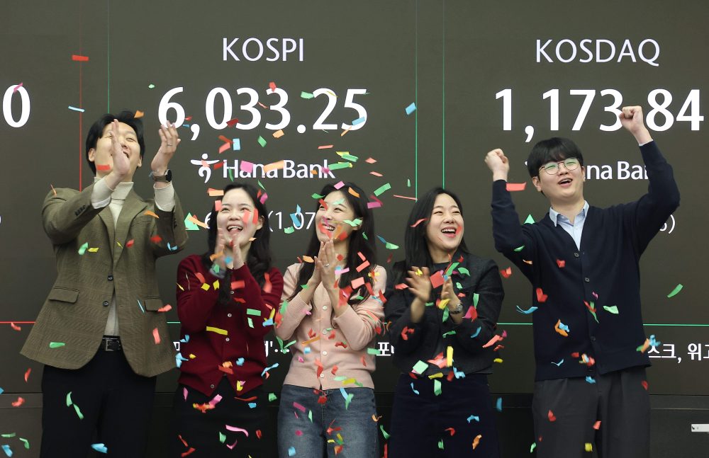 Asian stocks gain after optimism about AI sends Wall Street higher