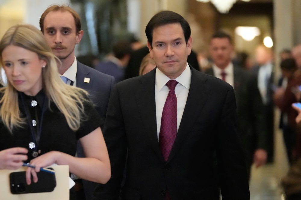 Rubio flies into the Caribbean for talks with leaders unsettled by Trump policies