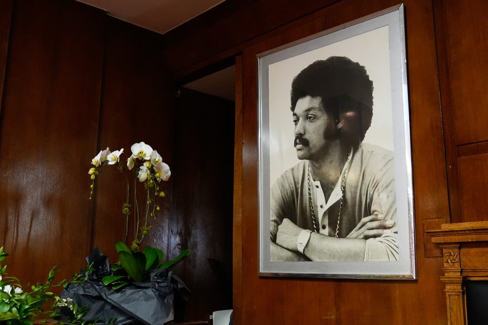 People pay their respects to the late Rev. Jesse Jackson, in photos
