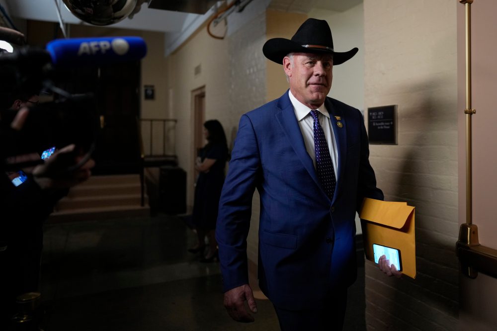 Former Trump Cabinet secretary Ryan Zinke won’t seek reelection to a Montana US House seat