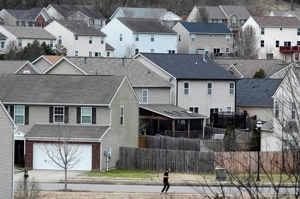 Average US long-term mortgage rate ticks up to 6%, ending a three-week slide