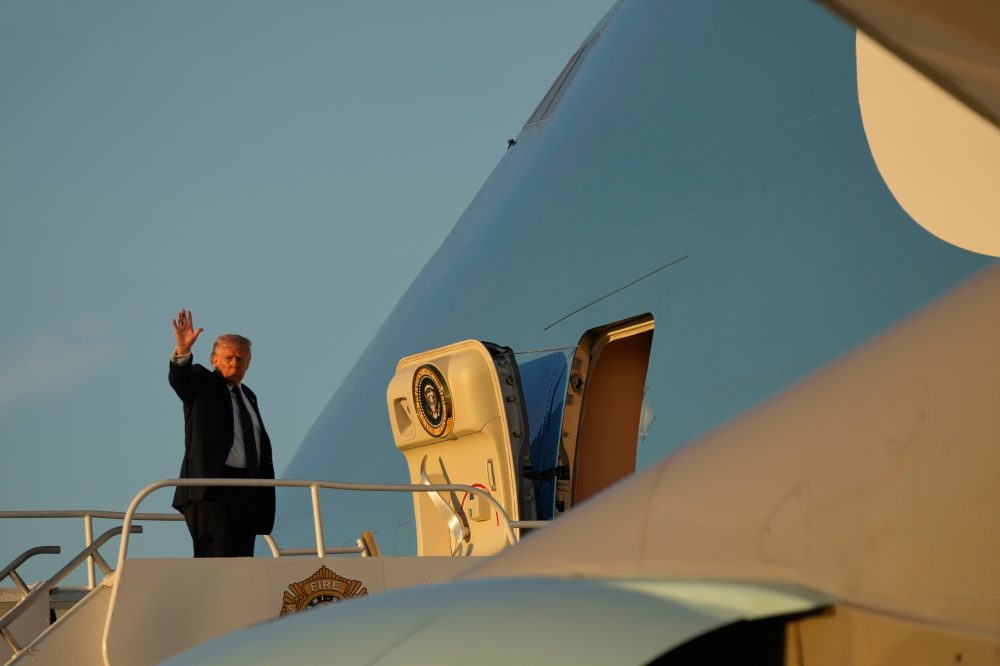 Trump to visit Ohio and Kentucky to downplay war’s effect on economy and target a top GOP antagonist