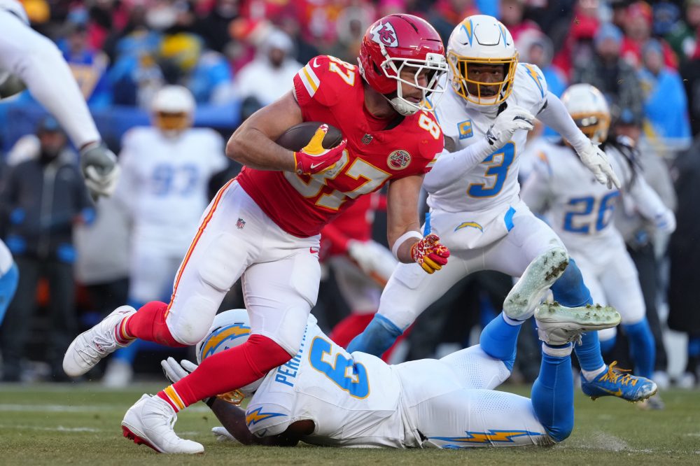 Travis Kelce returns to Kansas City Chiefs for 14th season with Patrick Mahomes and Co.