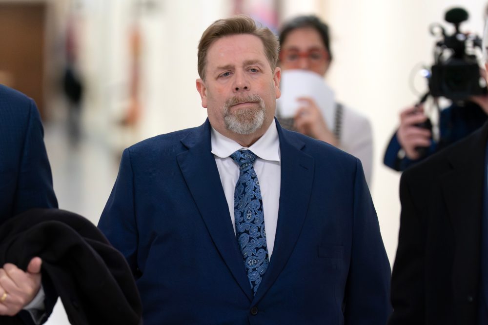 Epstein’s former attorney tells House panel he didn’t know about the abuse