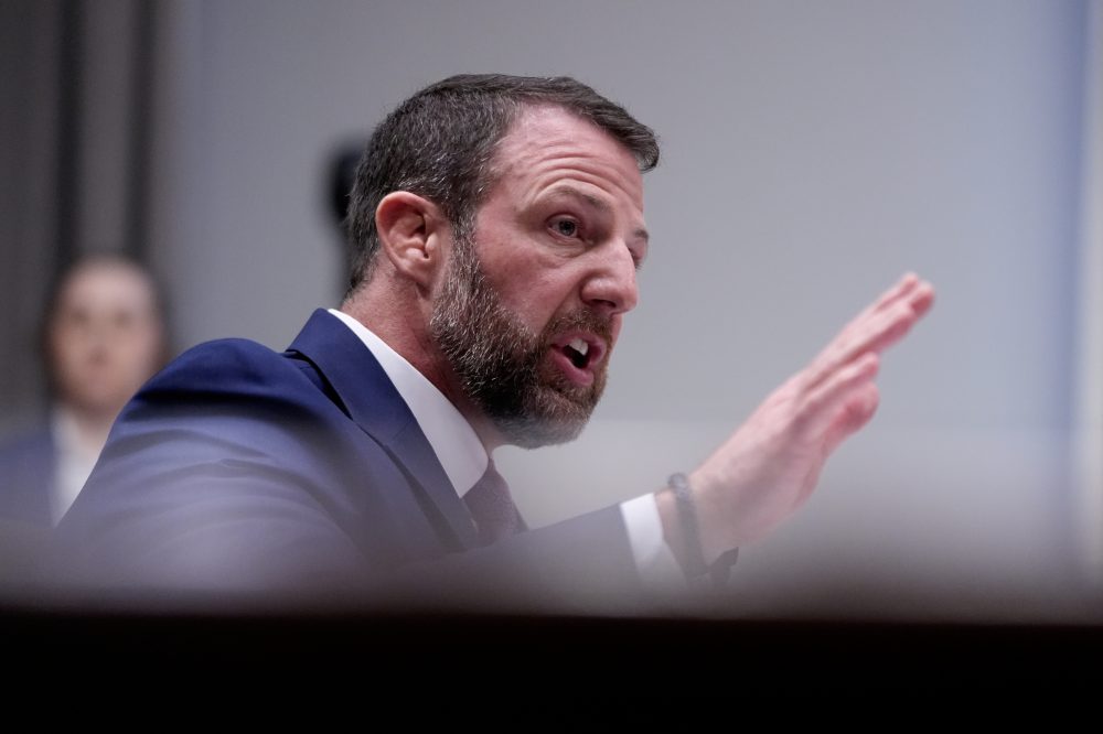 Senate ready to confirm Mullin to Homeland Security as TSA standoff deepens