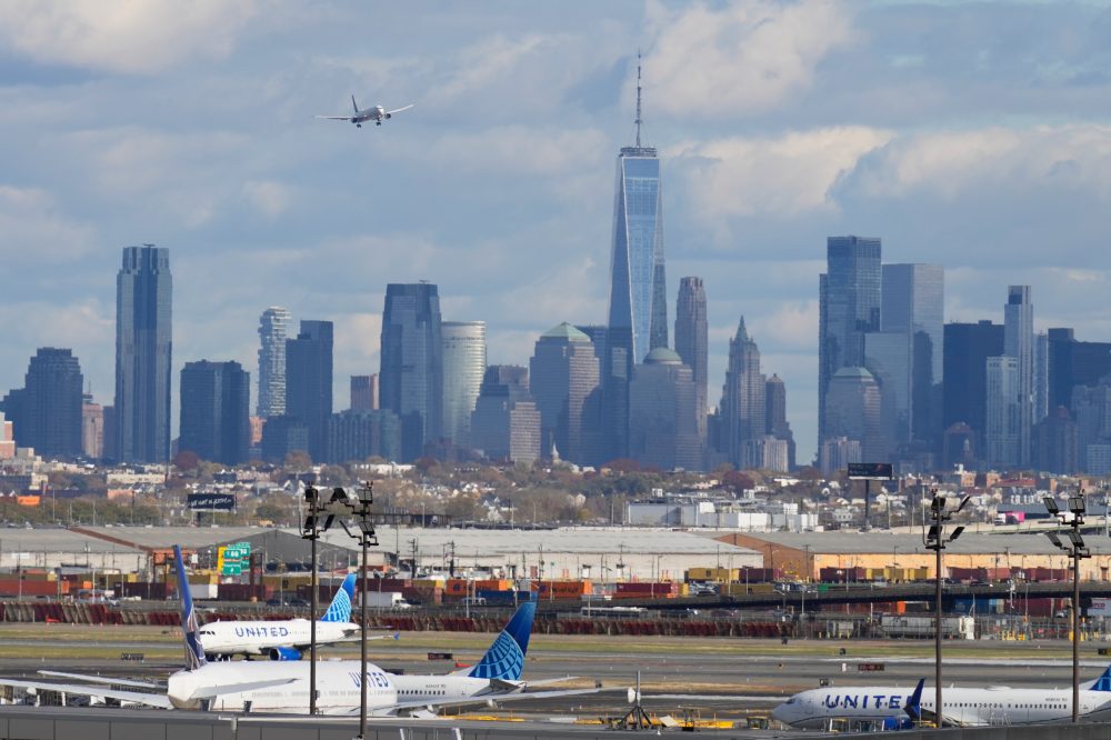 A burning smell forces Newark airport control tower evacuation, briefly halting flights
