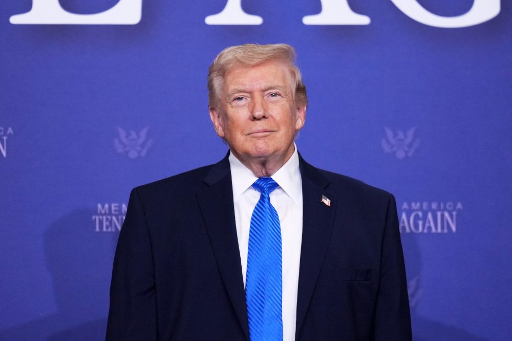 Trump heads to Elvis Presley’s Graceland in Memphis, a detour during Iran war and airport turmoil
