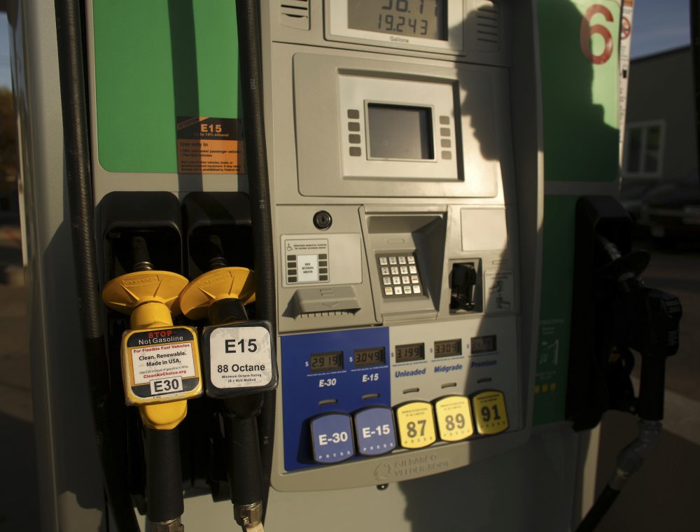 EPA approves sale of higher ethanol fuel to try to lower gas prices