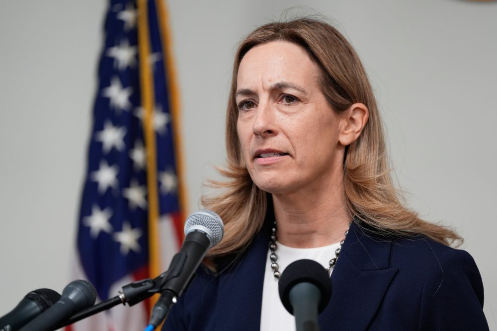 Sherrill signs New Jersey law limiting face coverings for law enforcement, including ICE agents