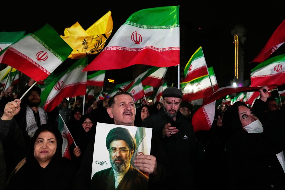 Iran and US harden positions as Tehran keeps grip on Strait of Hormuz