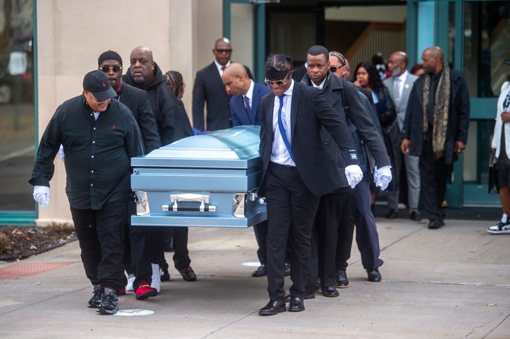 Officer fired after fatally shooting man in mental health crisis — as others tried to de-escalate