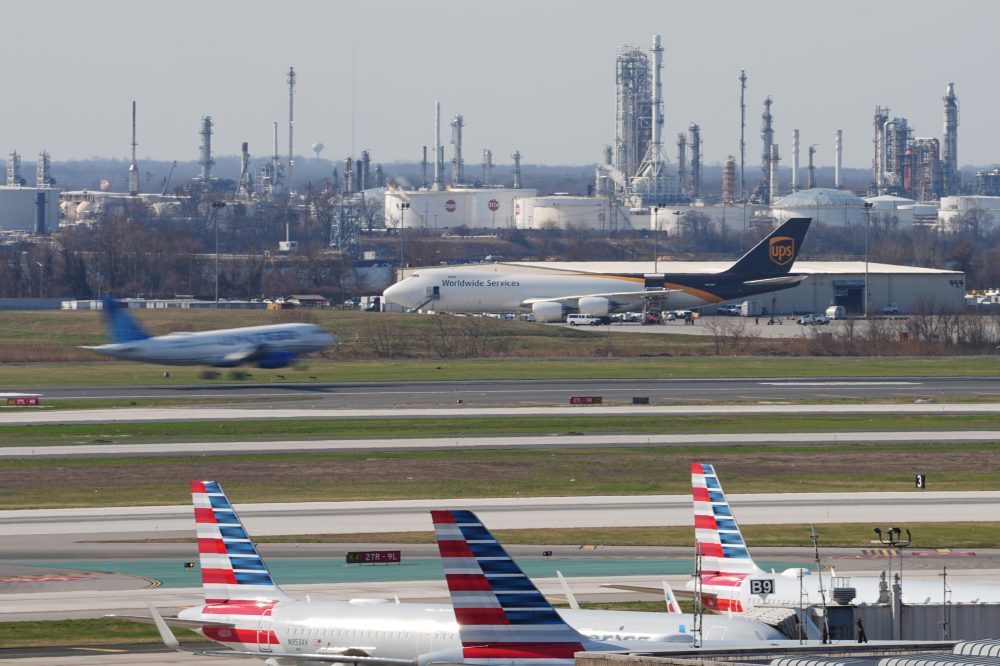 Secret Service agent assigned to Jill Biden accidentally shoots himself in leg at airport