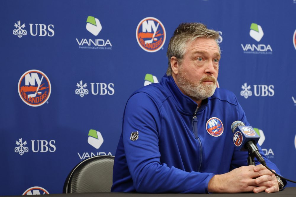 Islanders fire coach Patrick Roy after losing 4 in a row, name Peter DeBoer his replacement