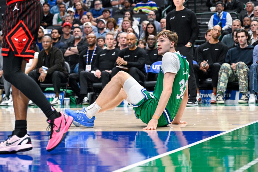 Cooper Flagg’s standout rookie season ends as the No. 1 pick of the Mavs injures ankle in finale