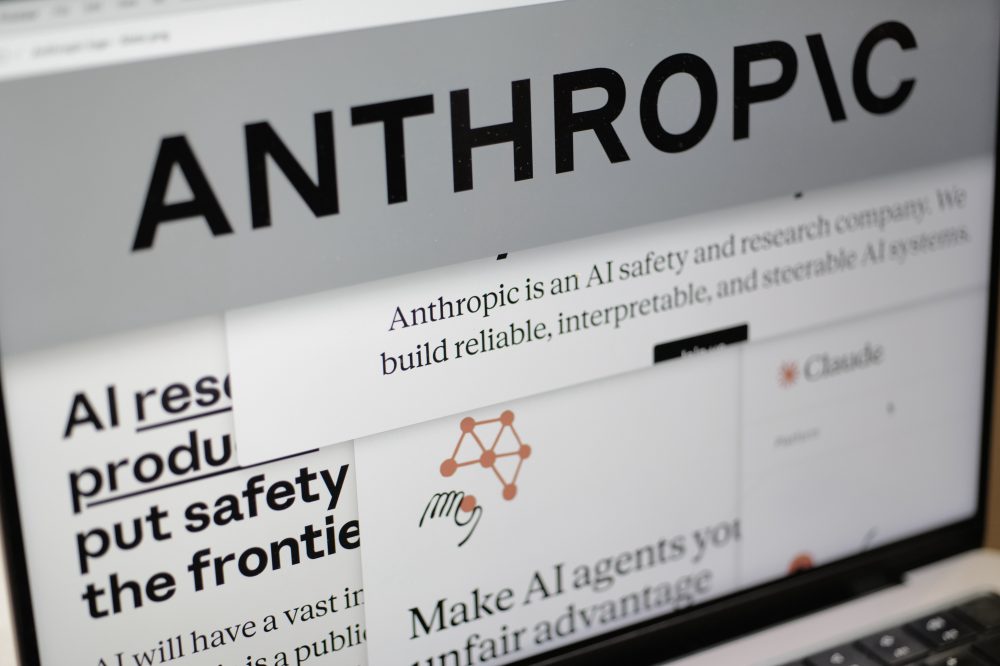White House chief of staff to meet with Anthropic CEO over its new AI technology