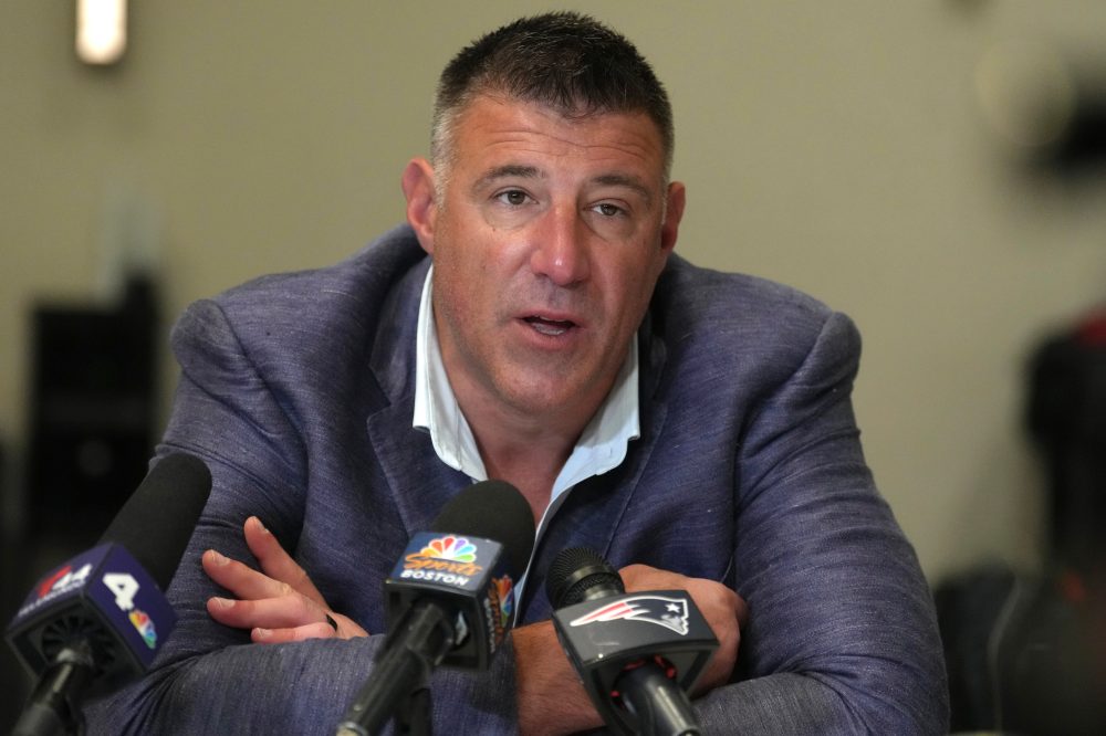 NFL is not investigating Patriots coach Mike Vrabel for behavior regarding reporter Dianna Russini
