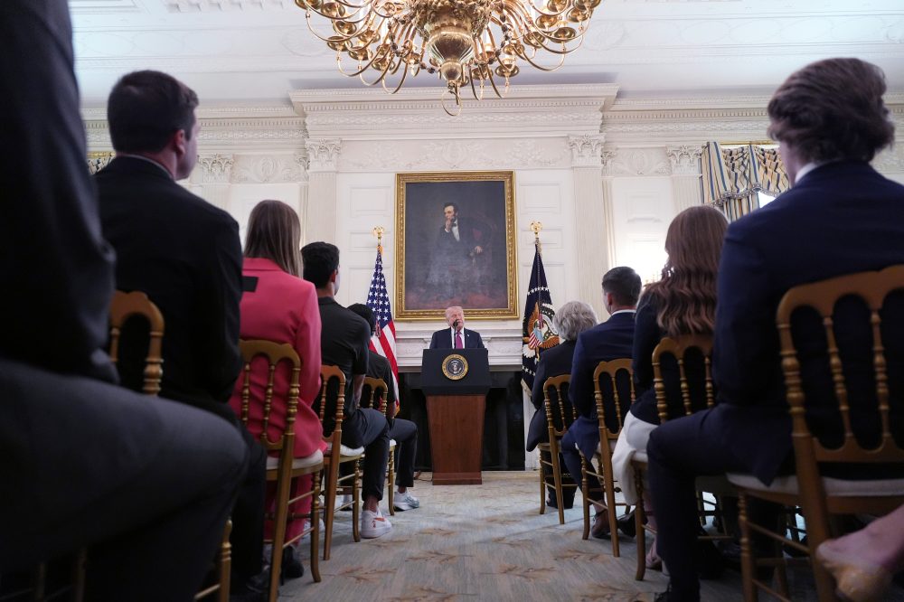 Trump renews his call for Congress to intervene and pass legislation to control college sports