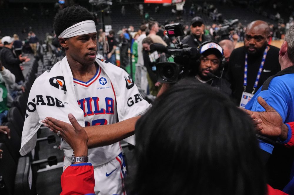 With a wink, 76ers rookie V.J. Edgecombe has quickly found his playoff footing