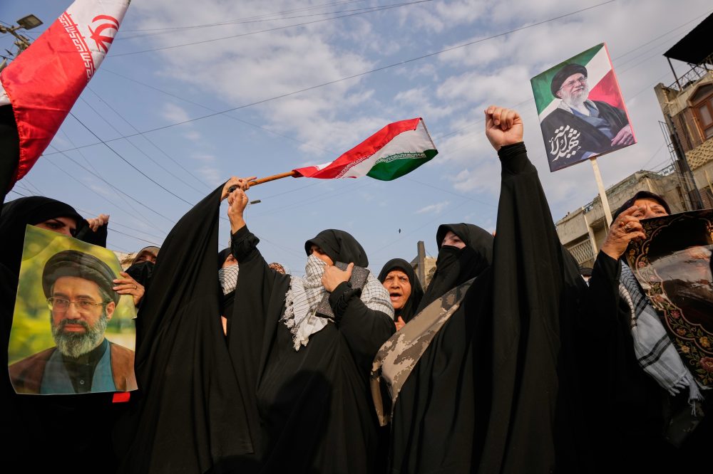 The Latest: Trump says he called off dispatching envoys to Iran talks