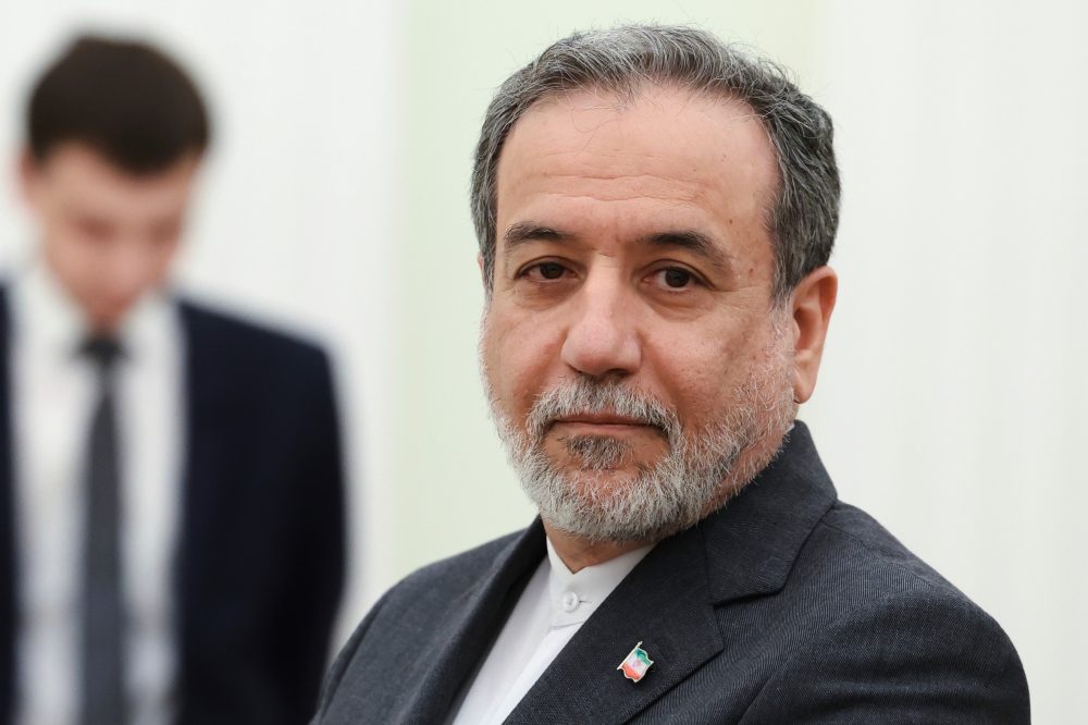 Iran offers to end chokehold on Strait of Hormuz and asks US to end blockade, officials say