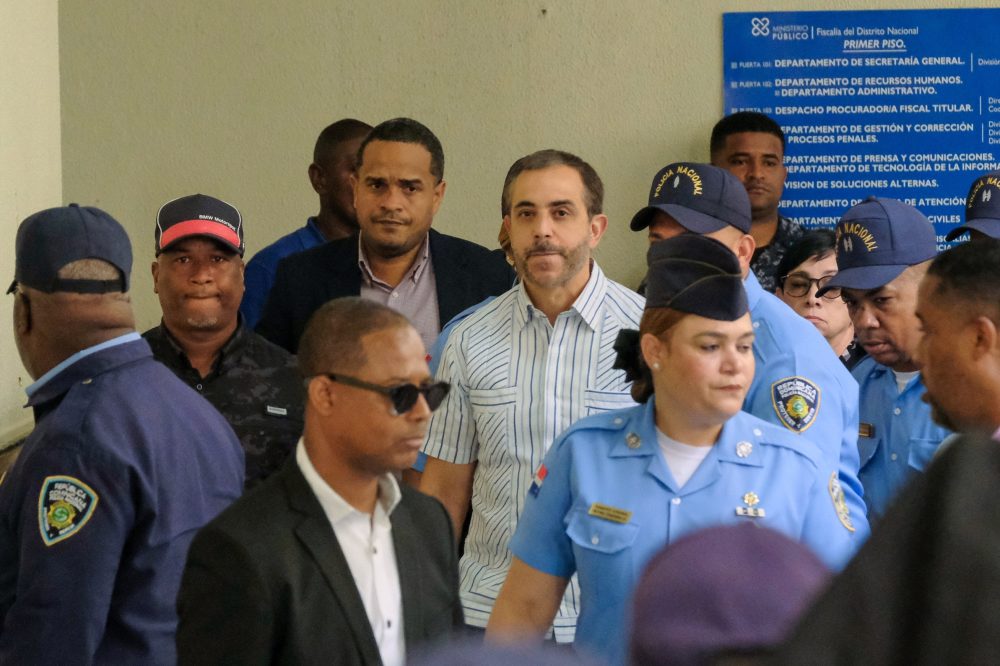 Employee testifies against owners of Dominican club where roof collapse killed 236