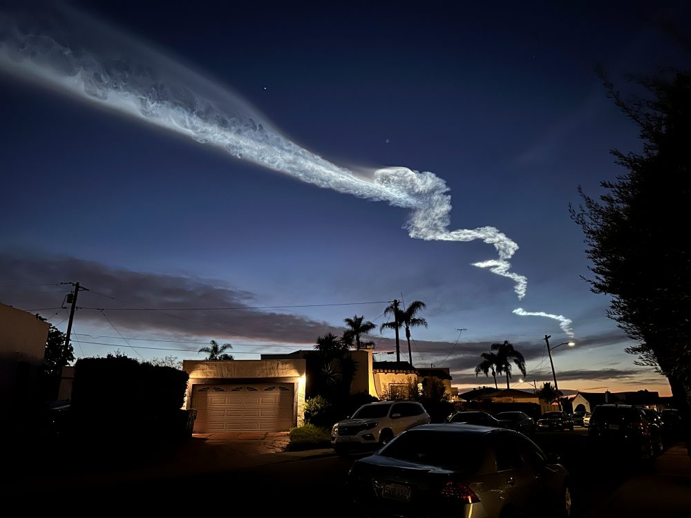 Elon Musk gets an apology from California regulators as a SpaceX lawsuit is settled