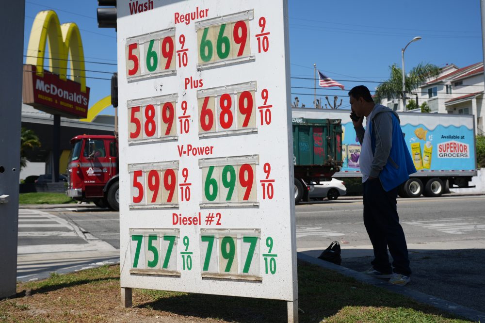 U.S. economy grew  2% from January-March, recovering from federal shutdown; Iran war clouds outlook